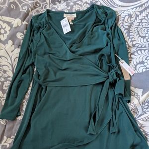 Jessica Simpson nursing top